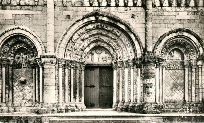 Pont-l Abbe-d Arnoult Facade Eglise Romane XIIe siècle