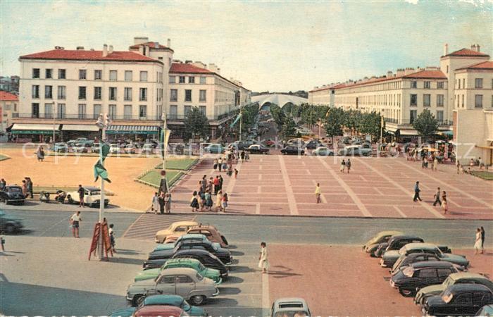 Royan 17 Facade du Boulevard Aristide Briand Place de la Renaissance