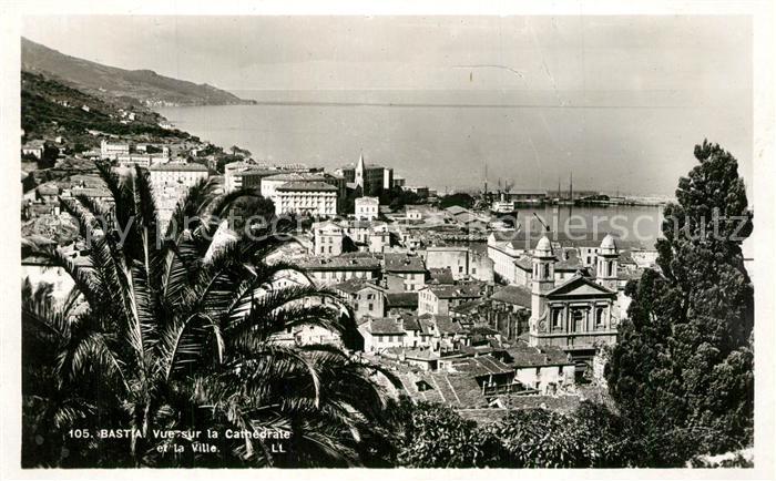Bastia Vue sur la Cathedrale et la Ville