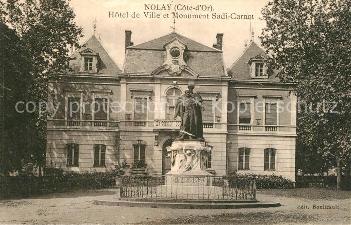 Nolay Cote-d Or Burgund Hotel de Ville et Monument Sadi Carnot