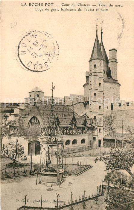 La Rochepot Cour du Chateau Tour du nord Loge de guet batiments de l’ouest et pu