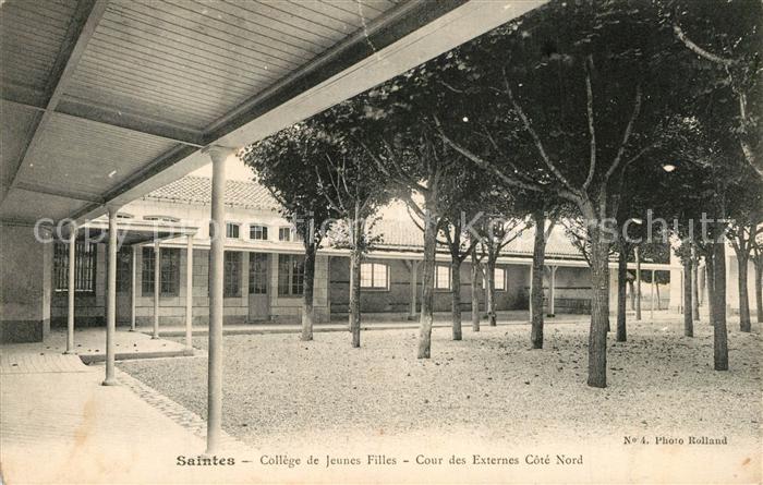 Saintes Charente-Maritime College de Jeunes Filles Cour des Externes Cote Nord