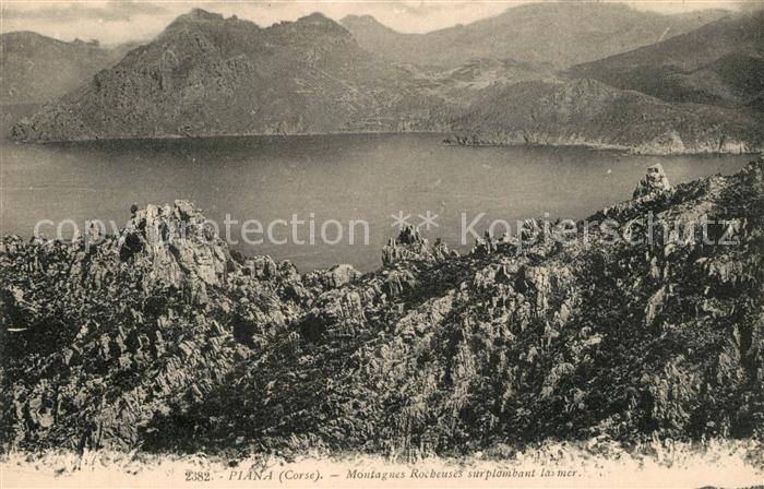 Piana Montagues Rocheuses surplombant la mer