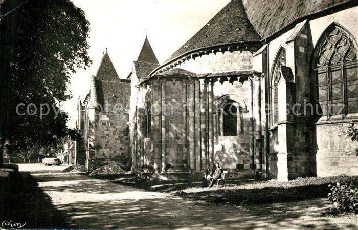 Dun-sur-Auron Eglise avec l'absidiale romane
