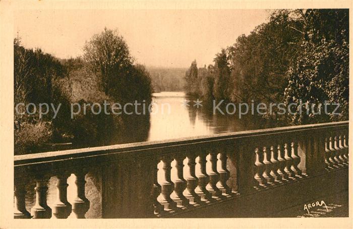 Montignac Dordogne La Vezere vue du Square