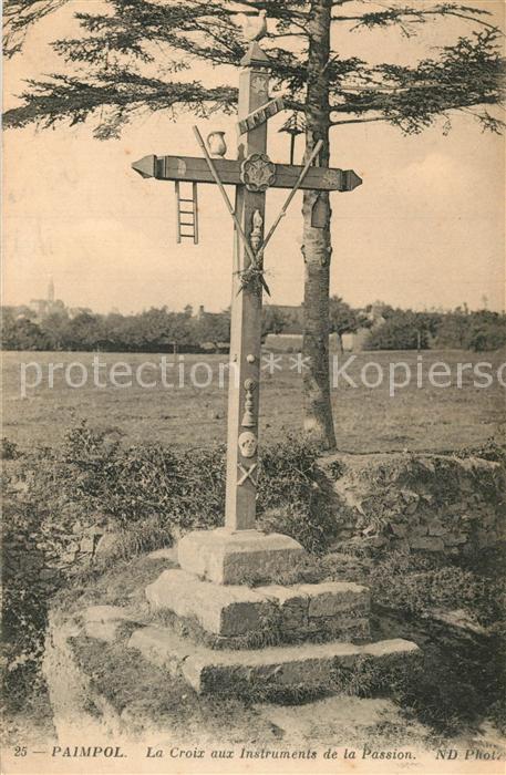 Paimpol Croix aux Instruments de la Passion