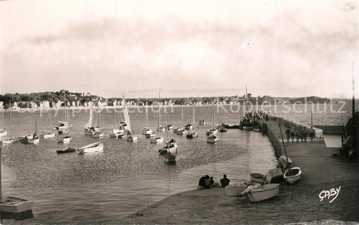 Val-Andre La Digue les Bateaax