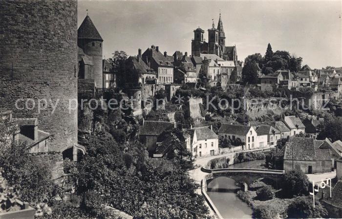 Semur-en-Auxois Les remparts Eglise Notre Dame