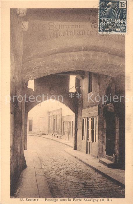 Semur-en-Auxois Passage sous la Porte Sauvigny