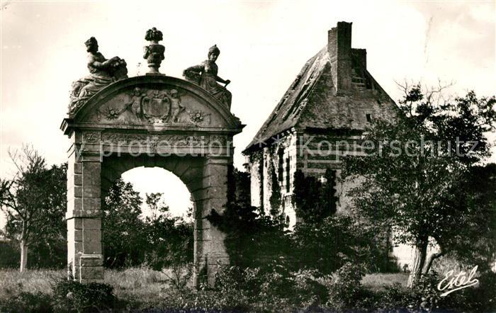 Sorel-Moussel Ruines du Chateau XVIIe siècle