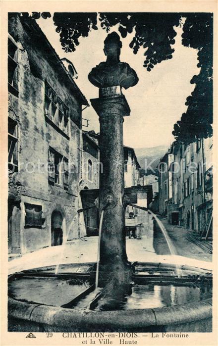 Chatillon-en-Diois La Fontaine et la ville haute