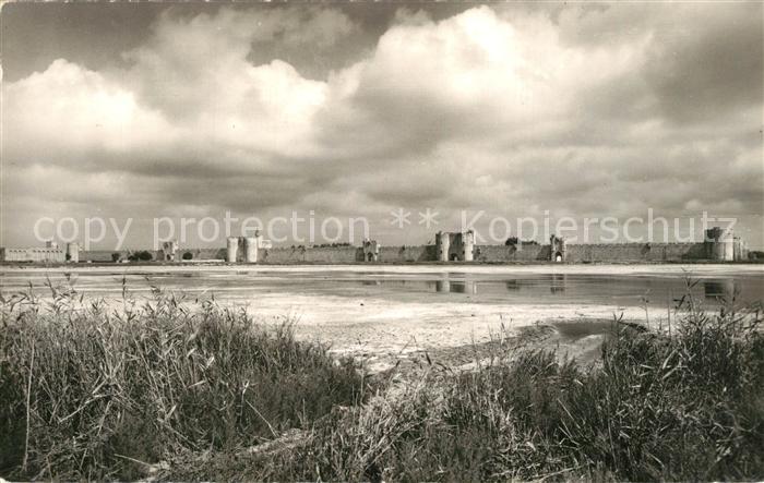 Aigues-Mortes Gard Porte de la Camarque Les Remparts