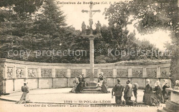 Saint-Pol-de-Leon Calvaire du Cimetiere