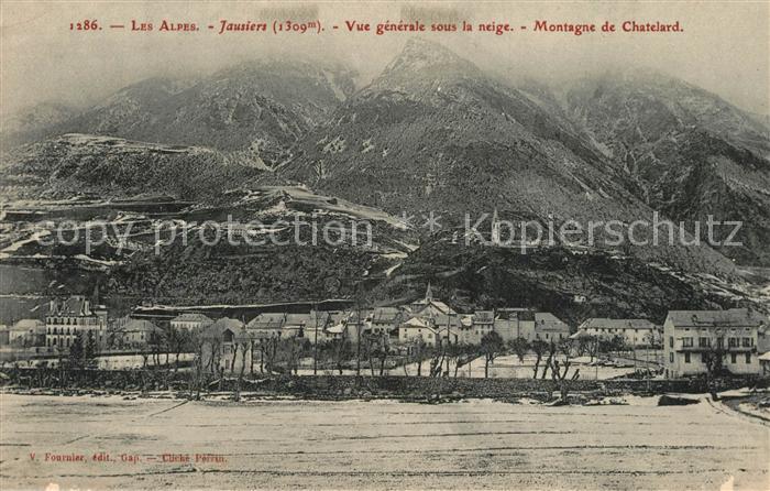 Jausiers Vue generale sous la neige Montagne de Chatelard