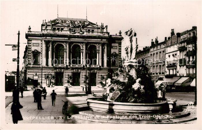 Montpellier Herault Le Theatre et la Fontaine des Trois Graces
