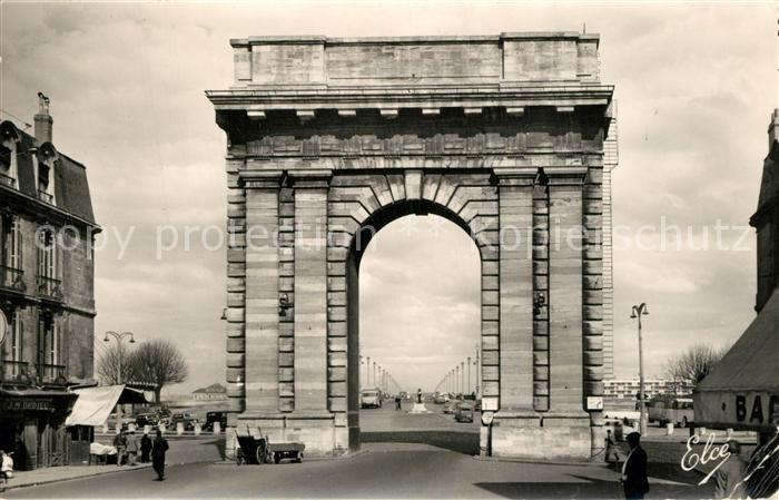 Bordeaux Porte du Pont sur la Garonne
