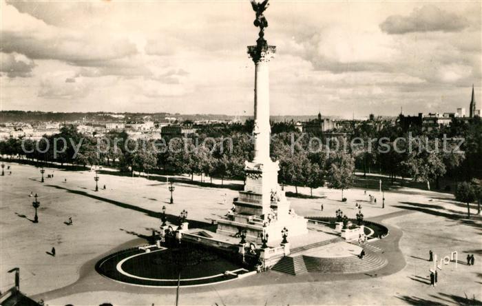 Bordeaux Place des Quinconces et Monument des Gi