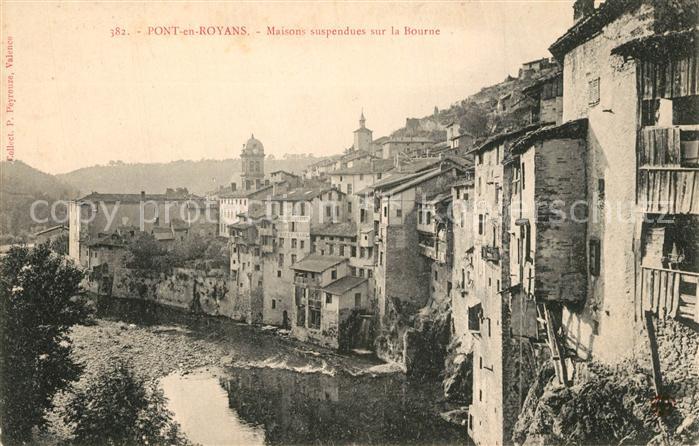 Pont-en-Royans Maisons suspendues sur la Bourne