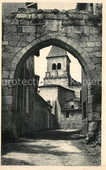 Pommiers en Forez Porte fortifiée XVe siècle Eglise romane