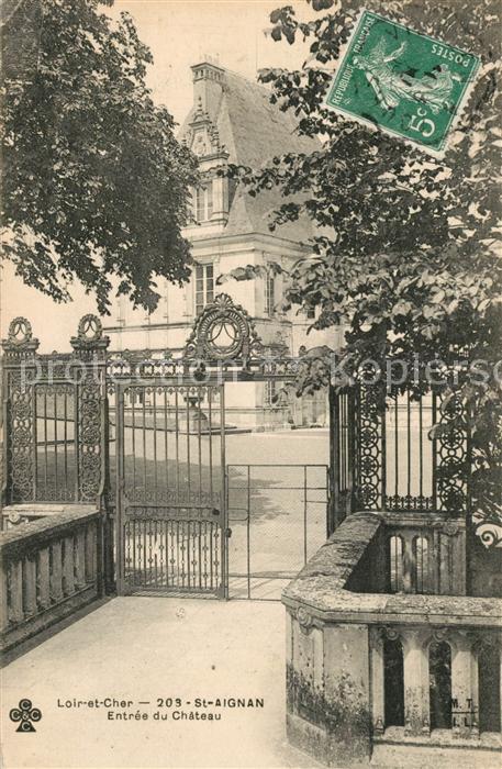 Saint-Aignan Loir-et-Cher Entrée du Chateau