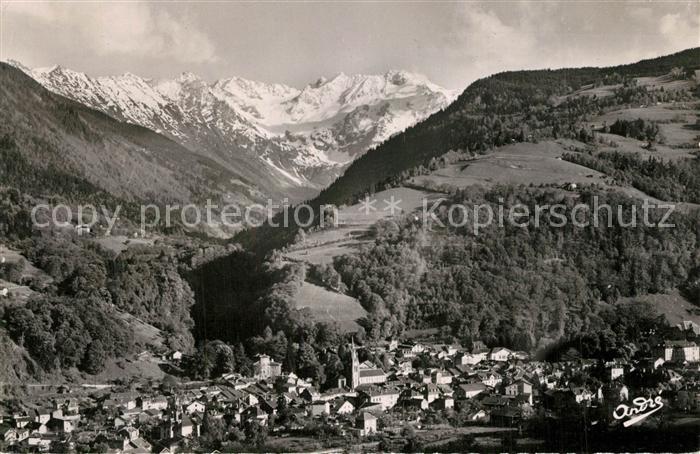 Allevard les Bains Isere Vue Generale et Glacier de Gleyzin Alpes