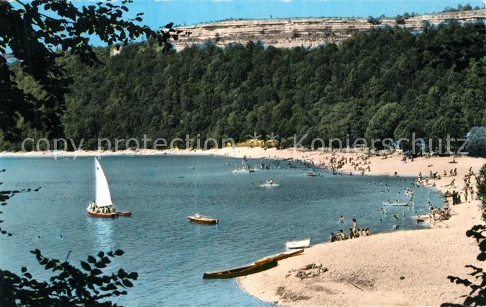 Chalain Franche Comte La plage au lac vers le grand large