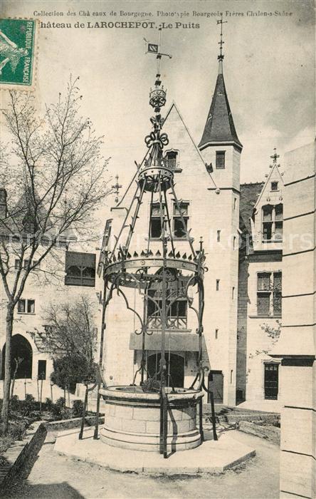 La Rochepot Chateau le puits