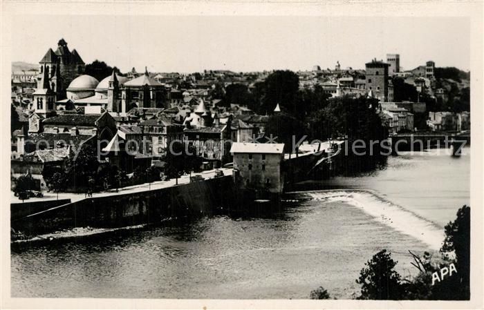 Cahors Vue partielle prise du Moulin de Coty