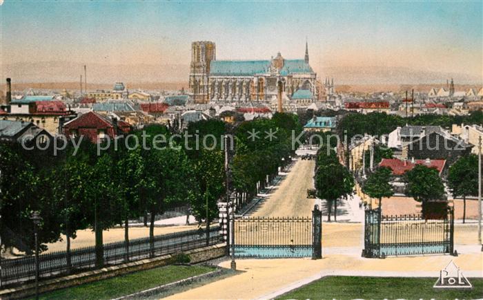 Reims Champagne Ardenne Vue Generale prise des Caves Pommery Cathedrale