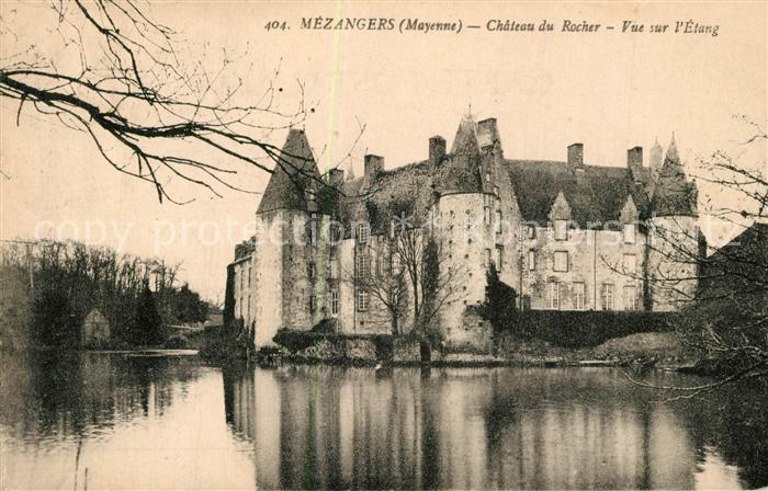 Mezangers Chateau du Rocher vue sur l'étang