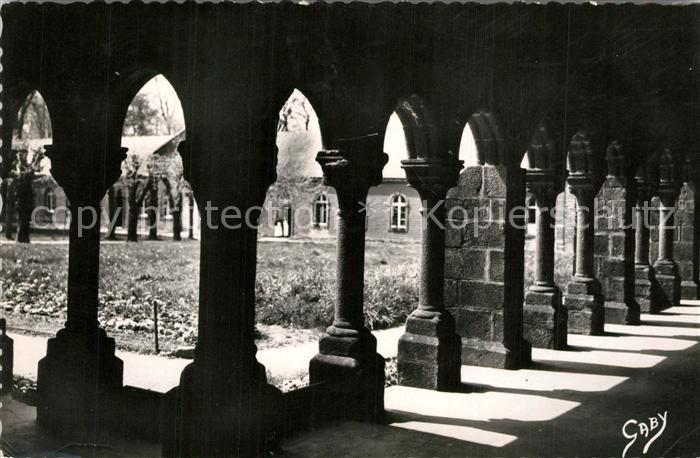 Mortain Abbaye Blanche Le Cloître XIIe siècle