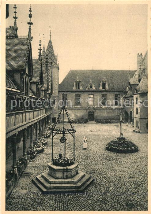 Hotel-Dieu Beaune Cour d honneur Le Puits