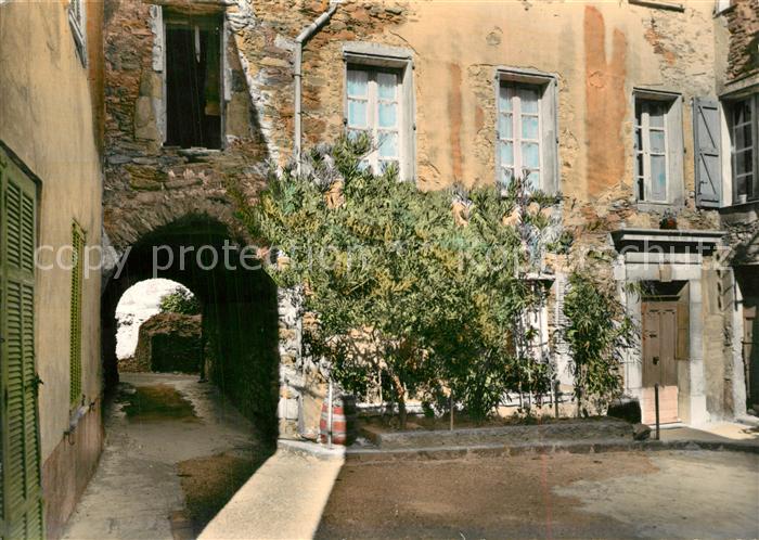La Garde-Freinet Le Fraxinet Sarrasin de l’an mille La place de l’ancienne Mairi