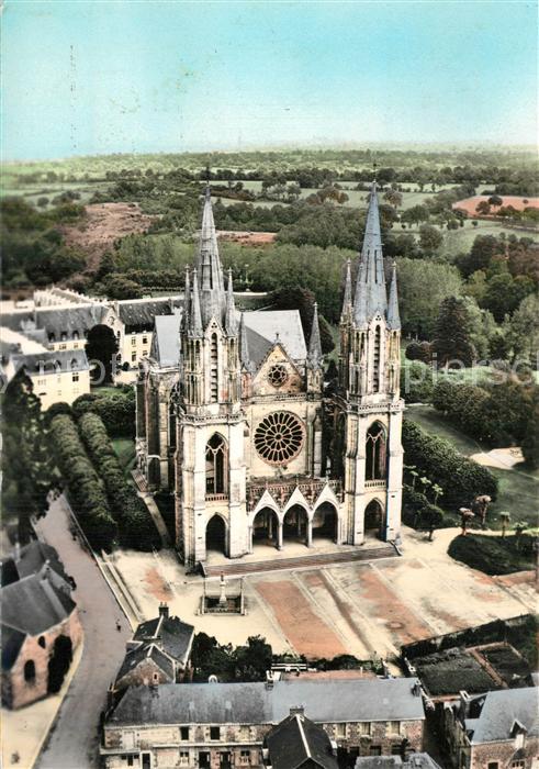 Pontmain La Basilique Vue aerienne