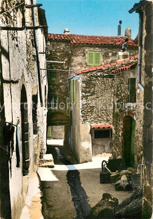 Grimaud Vieille rue typiquement Provencale