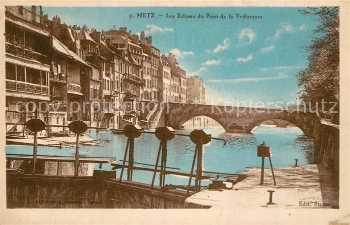 Metz  57 Moselle Les Ecluses du Pont de la Prefecture