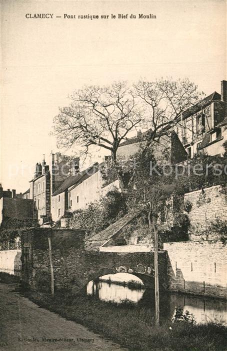 Clamecy Nievre Pont rustique sur le Bief du Moulin