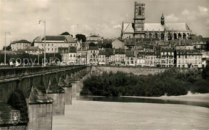 Nevers 58 Pont sur la Loire et la Cathedrale