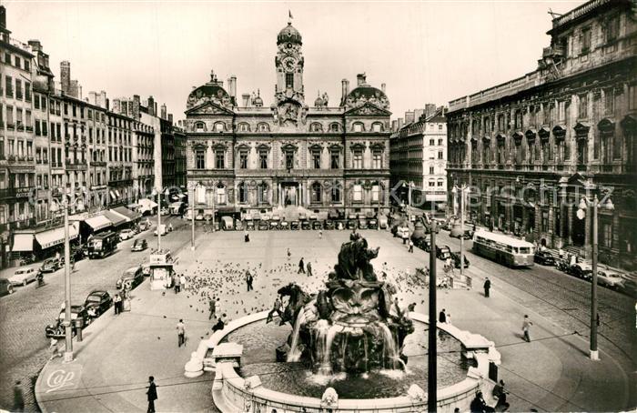 Lyon France Place des Terreaux Fontaine