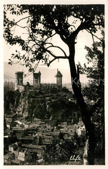 Foix Vue panoramique sur les tours