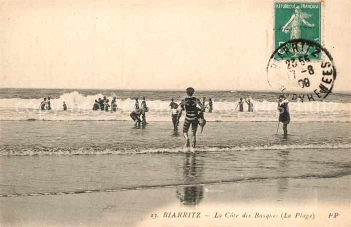 Biarritz Pyrenees Atlantiques La plage a la Côte des Basques