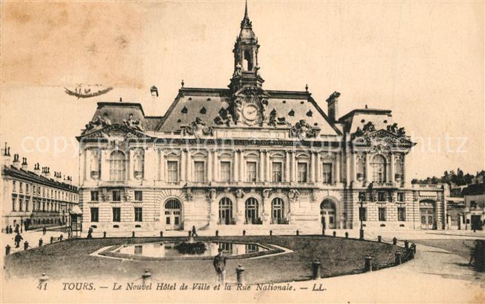 Tours Indre-et-Loire Hotel de Ville et Rue Nationale