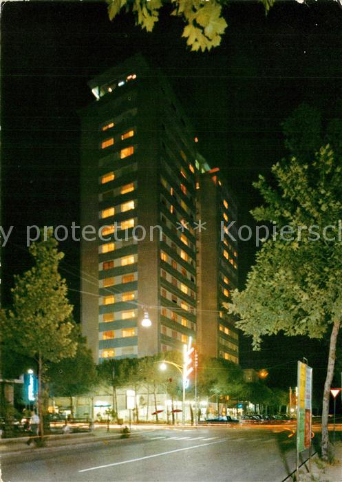 Milano Marittima Wolkenkratzer bei Nacht