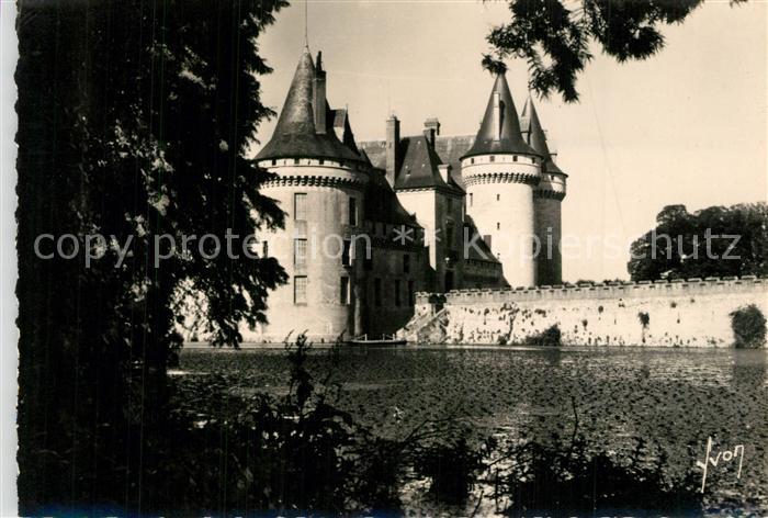 Sully-sur-Loire Chateau feodal