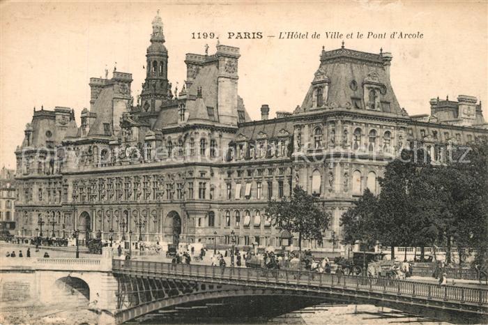 Paris Hotel de Ville Pont d Arcole