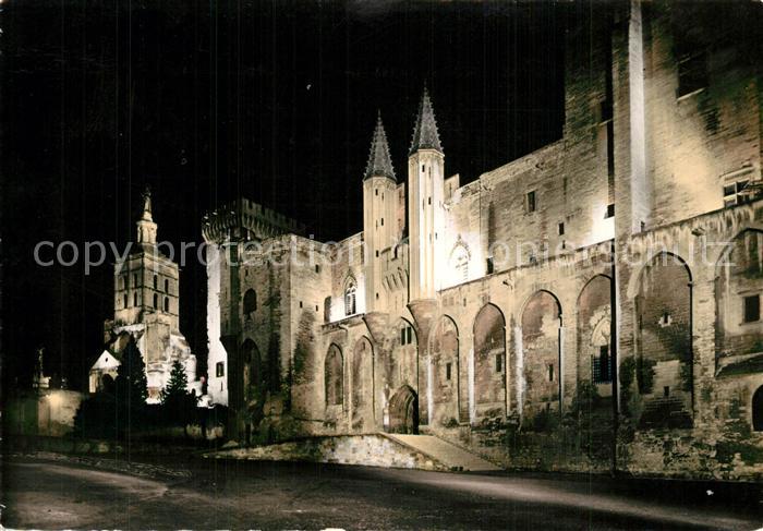Avignon Vaucluse Palais des Papes Nacht