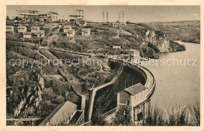 Eguzon-Chantome Vallee de la Creuse Lac du Barrage et les transformateurs