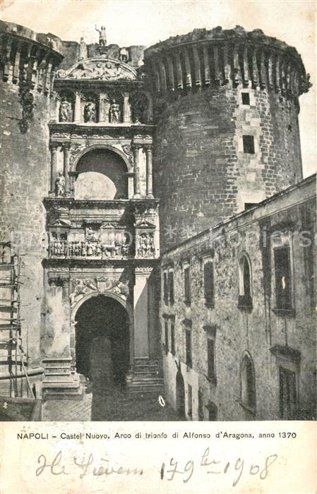 Napoli Neapel Castel Nuovo Arco di trionfo di Alfonso d Aragona anno 1370