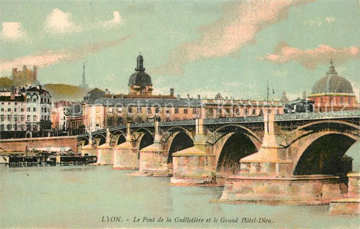 Lyon France Pont de la Guillotière et Grand Hôtel Dieu