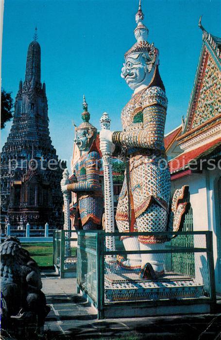 Thailand Pagode and Giants of Wad Arum Temple of Dawn Dhonburi